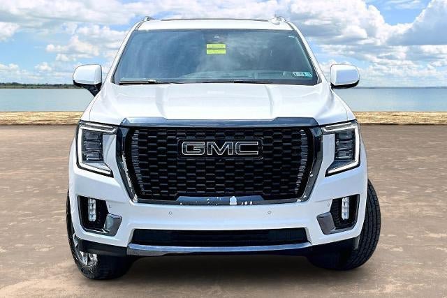 Used 2023 GMC Yukon Denali Ultimate w/ LPO, Floor Liner Package AWD/4WD image 2
