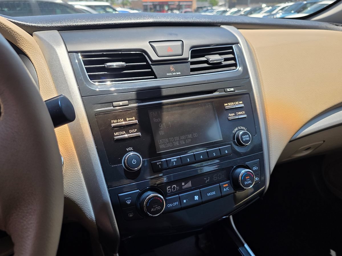 Used 2015 Nissan Altima 2.5 SV FWD image 31
