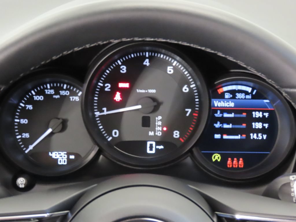 Certified 2026 Porsche Macan AWD/4WD image 16