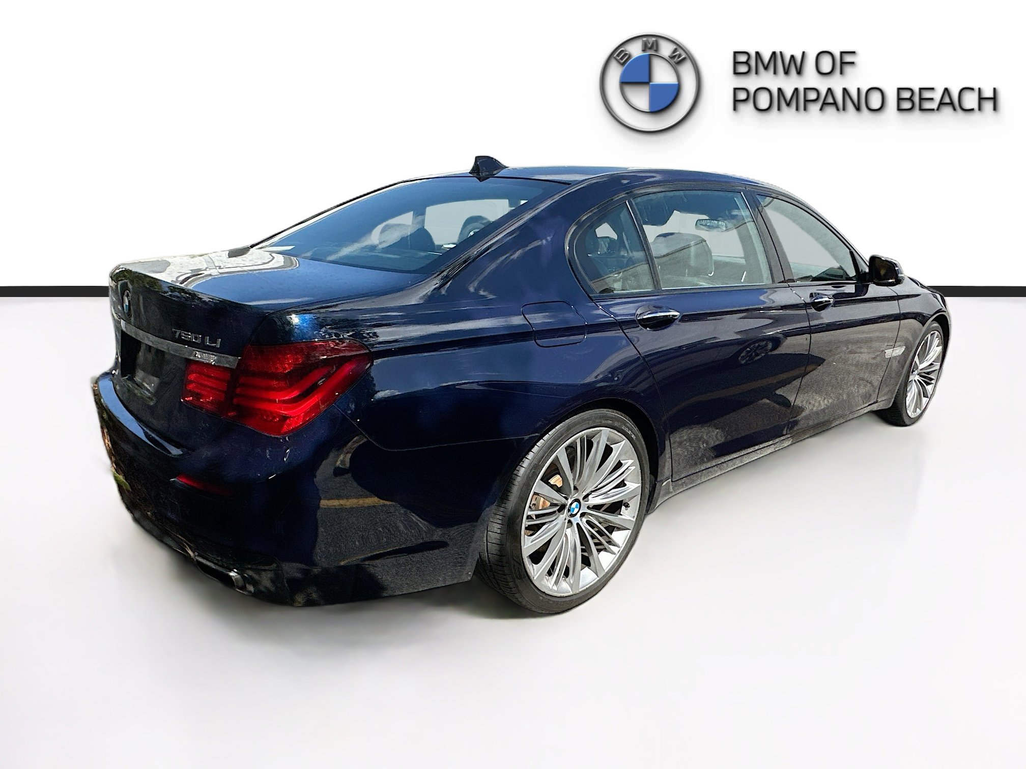Used 2015 BMW 750Li image 4
