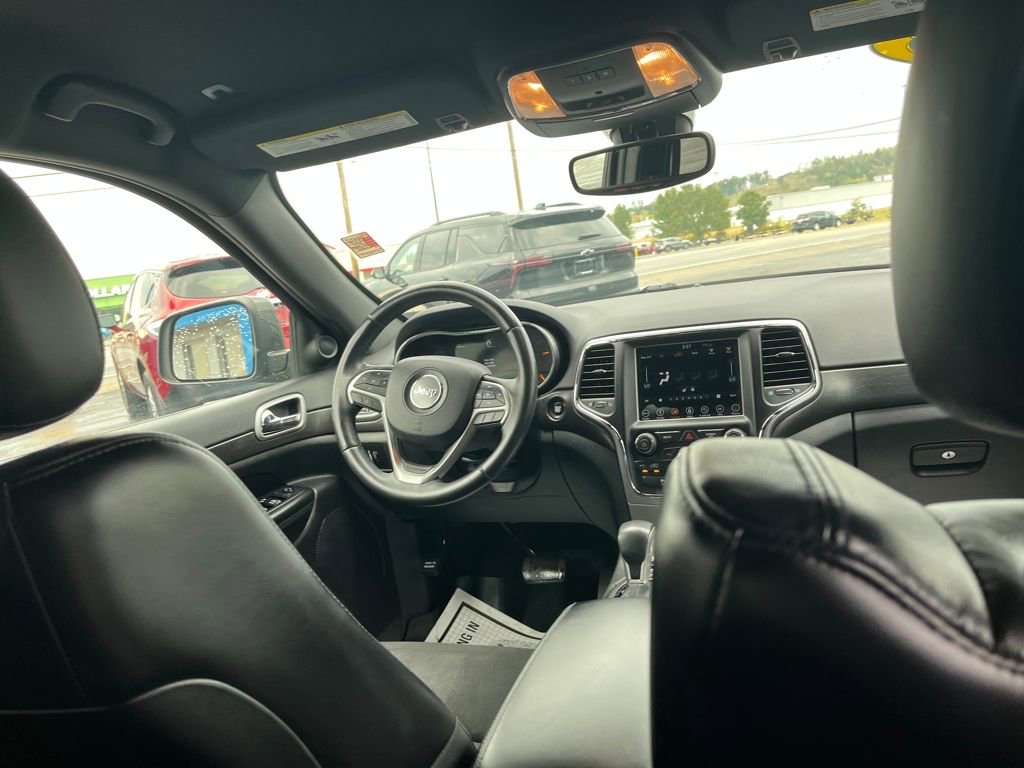 Used 2018 Jeep Grand Cherokee Altitude image 25