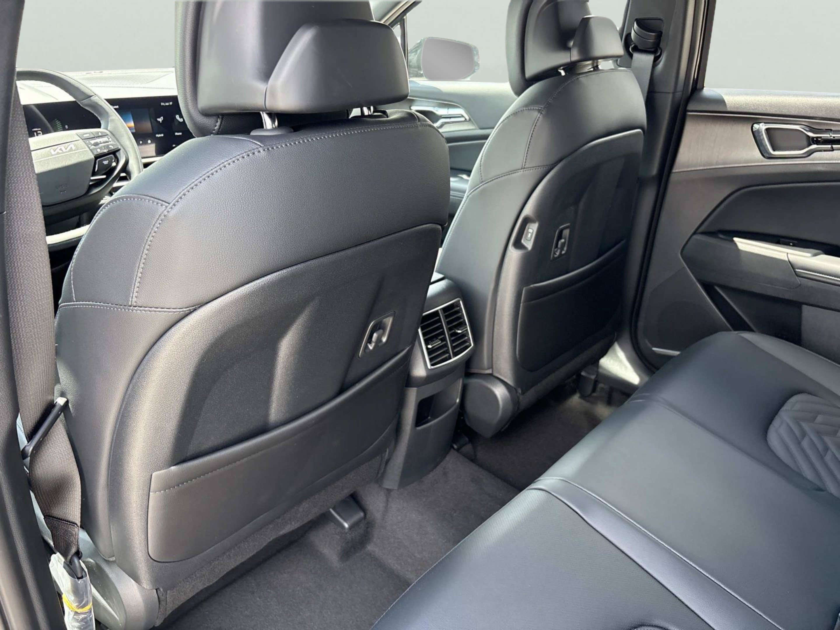 New 2027 Kia Sportage X-Line AWD/4WD image 14