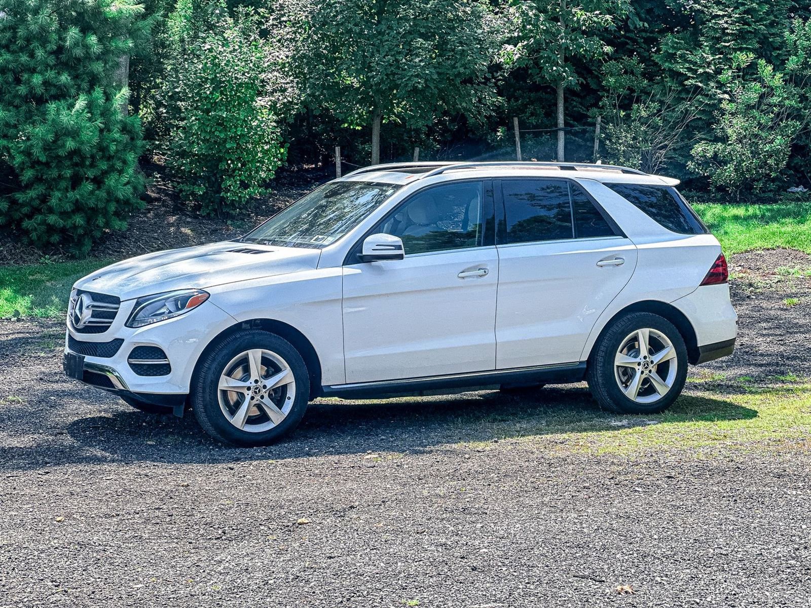 Used 2018 Mercedes-Benz GLE 350 4MATIC image 2