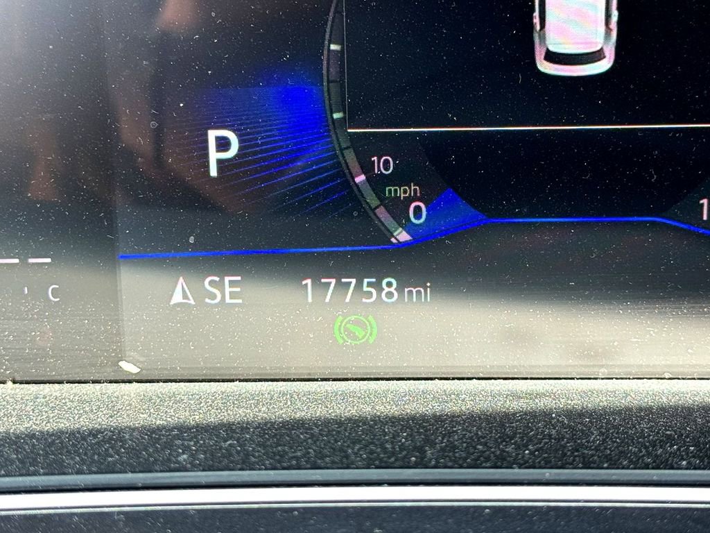 Certified 2024 Volkswagen Tiguan SE FWD image 19