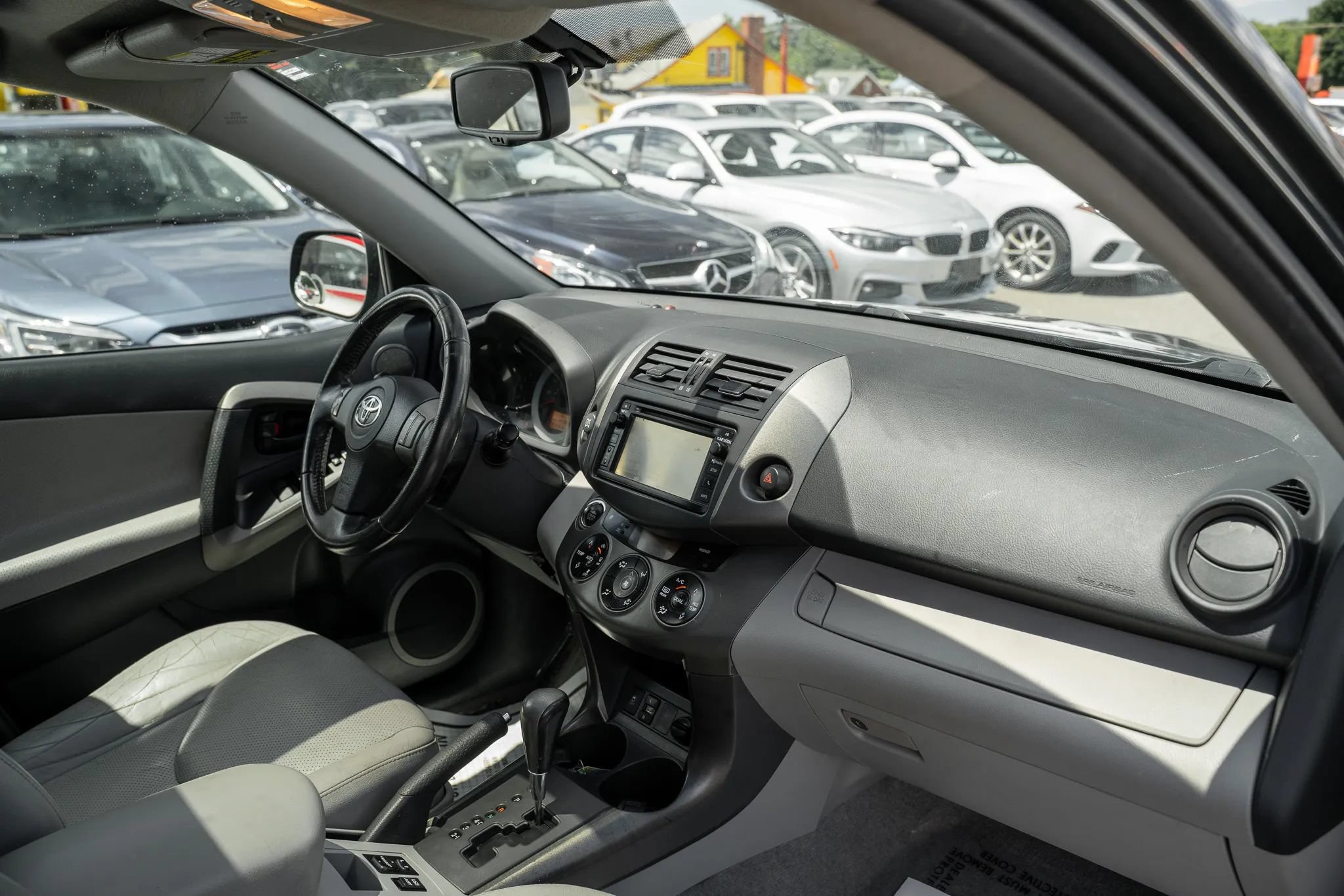 Used 2012 Toyota RAV4 Limited w/ Navigation Value Pkg AWD/4WD image 12