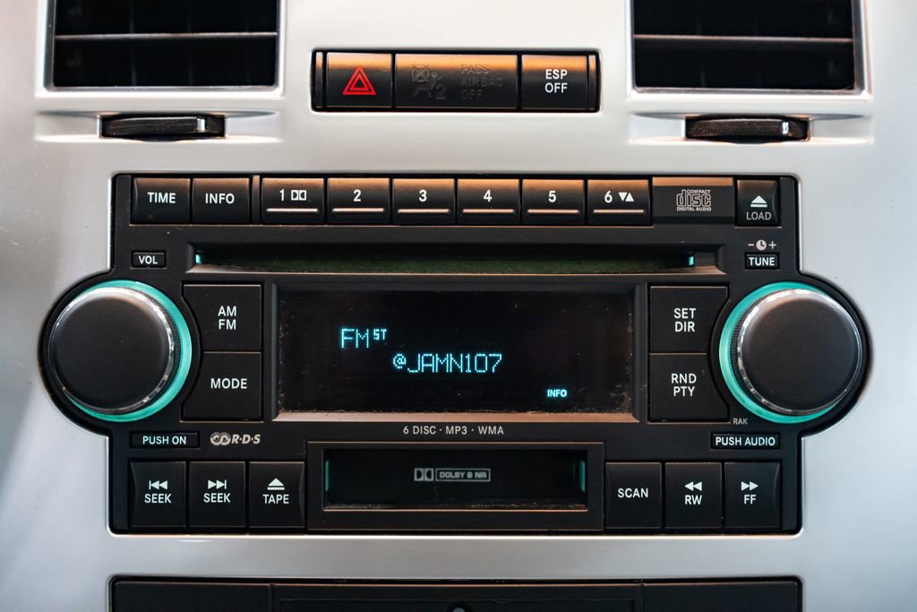 Used 2006 Chrysler 300 C w/ Protection Group II image 14