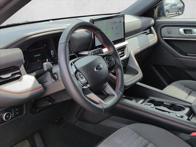 Used 2025 Ford Explorer ST-Line image 10