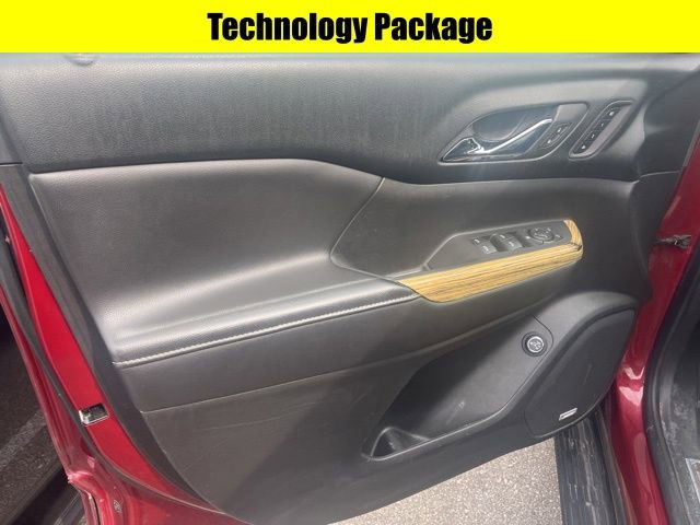 Used 2018 GMC Acadia Denali w/ Technology Package image 8