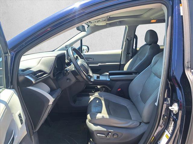 Certified 2021 Toyota Sienna Limited FWD image 10