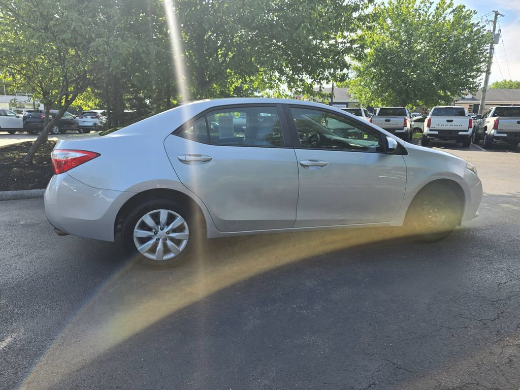 Used 2015 Toyota Corolla LE FWD image 8