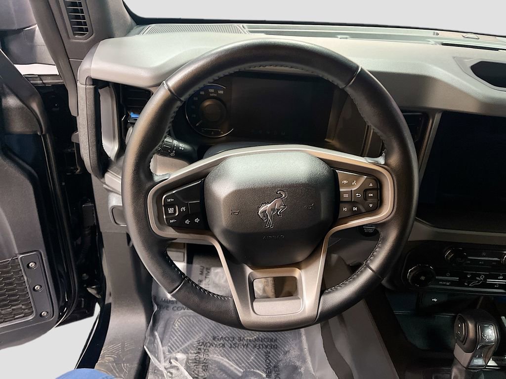 Used 2024 Ford Bronco Black Diamond image 11