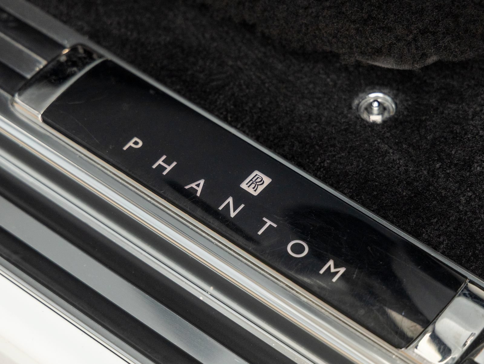 Used 2023 Rolls-Royce Phantom Extended Wheelbase w/ Leather Finishing Pack RWD image 31