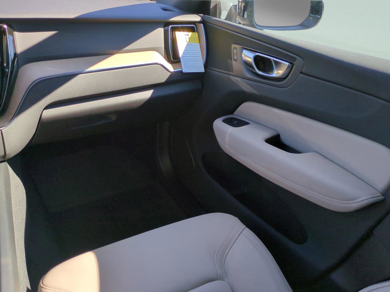 New 2026 Volvo XC60 T8 Plus image 13