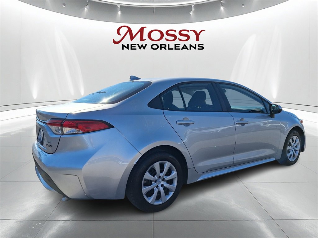 Used 2021 Toyota Corolla LE image 5