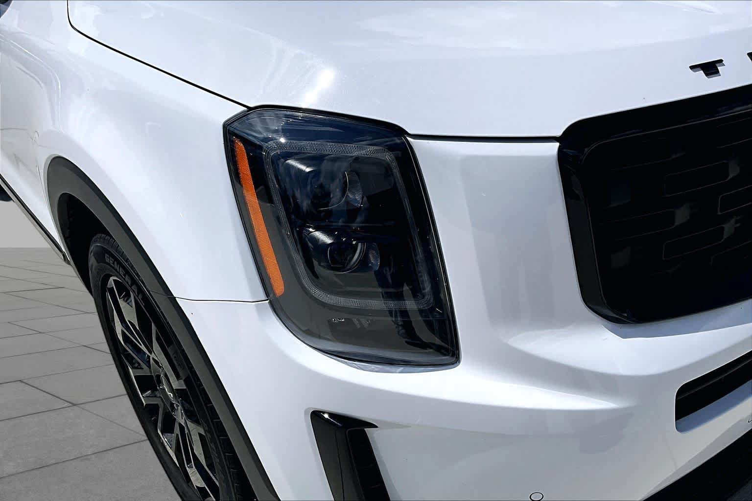 Used 2022 Kia Telluride SX w/ Nightfall Edition Package AWD/4WD image 26