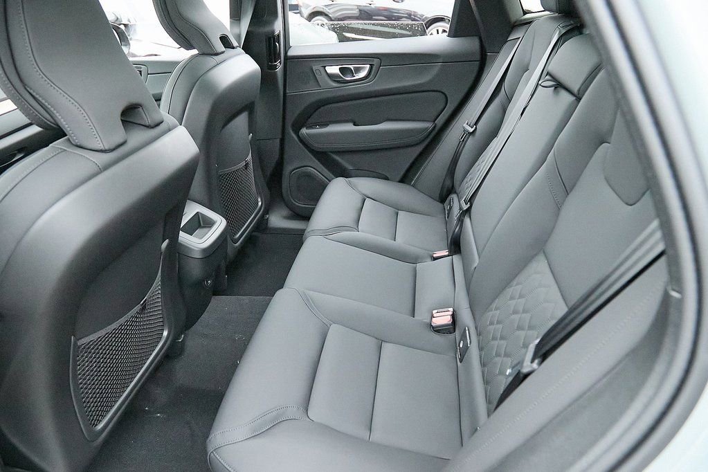 New 2026 Volvo XC60 B5 Core w/ Climate Package image 18