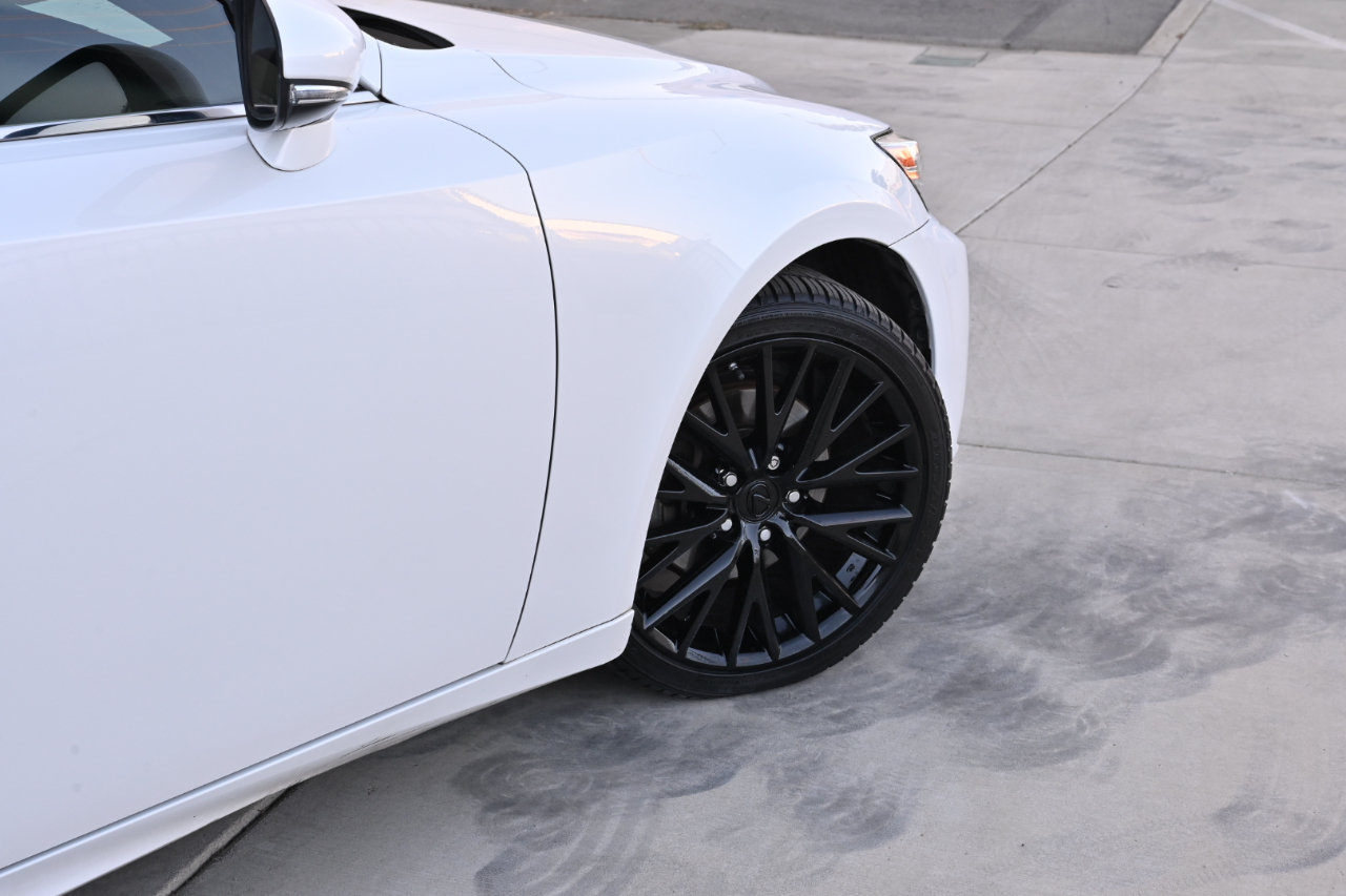 Used 2015 Lexus IS 250 w/ Premium Package RWD image 35