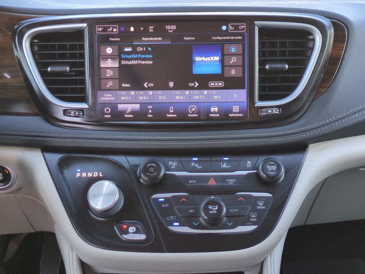 Used 2022 Chrysler Pacifica Limited FWD image 18
