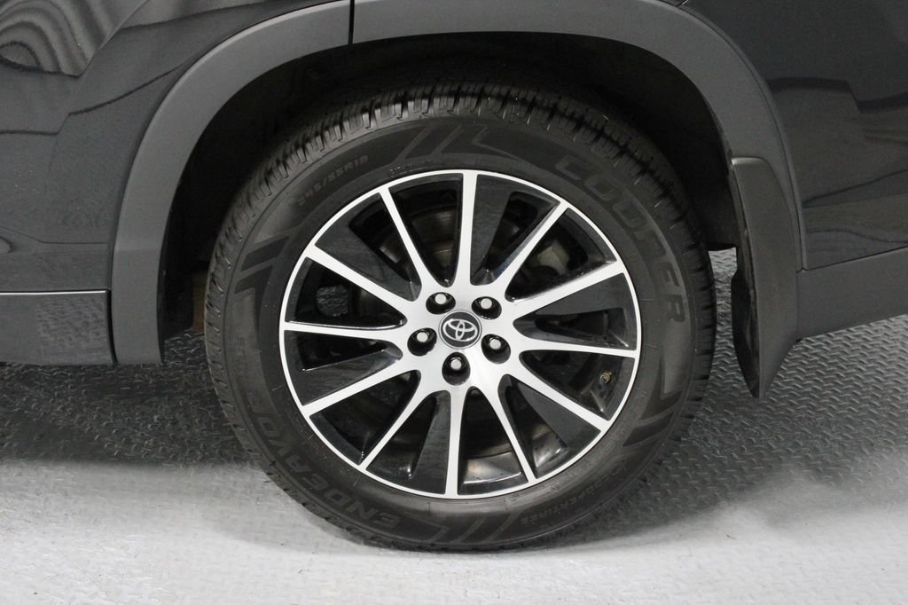 Used 2018 Toyota Highlander SE AWD/4WD image 21