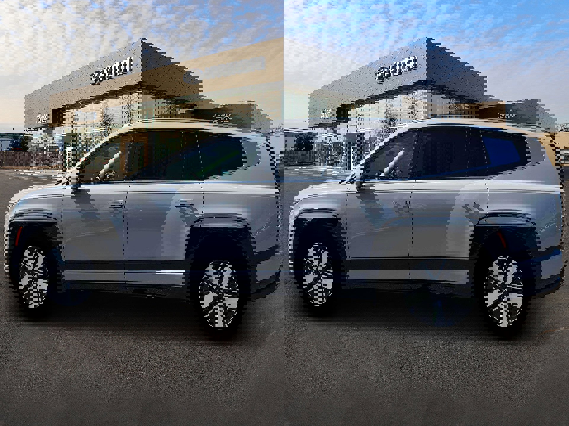 New 2026 Hyundai Ioniq 9 SEL image 3