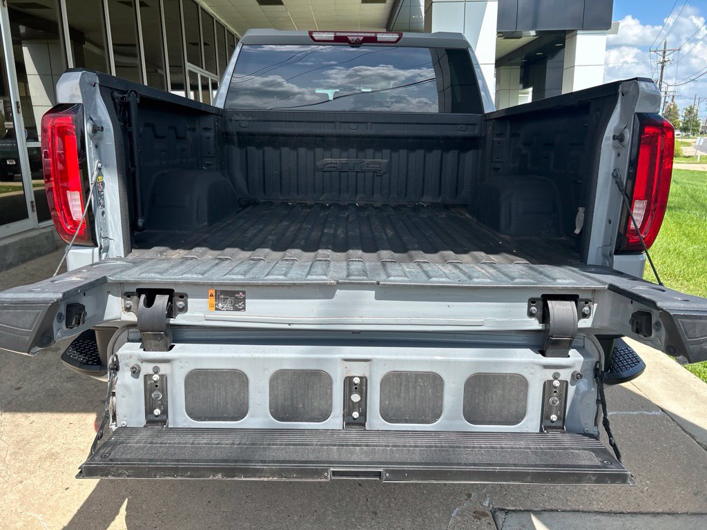 Used 2024 GMC Sierra 1500 AT4 w/ Technology Package AWD/4WD image 12