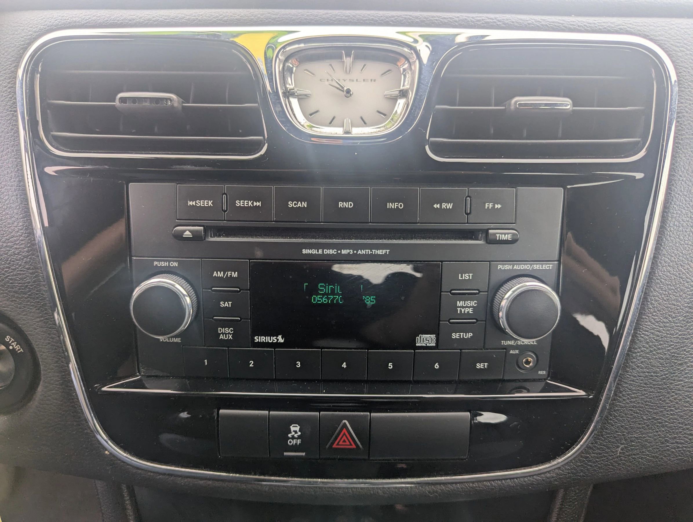 Used 2014 Chrysler 200 Touring image 14