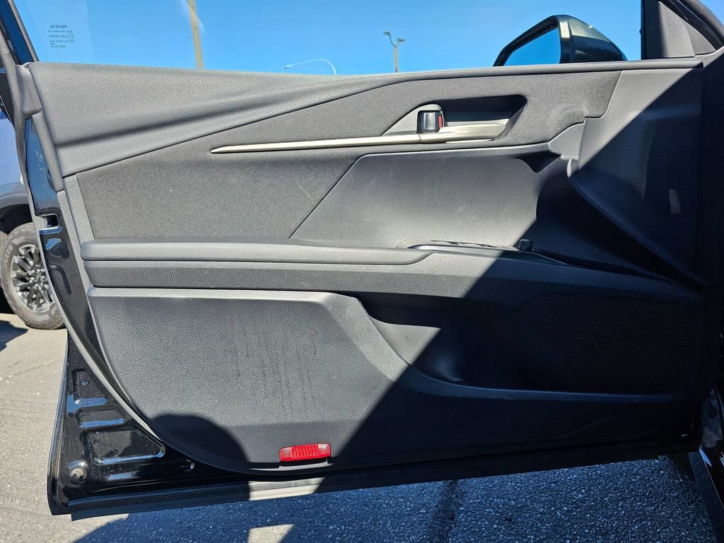 Used 2025 Toyota Camry LE FWD image 21