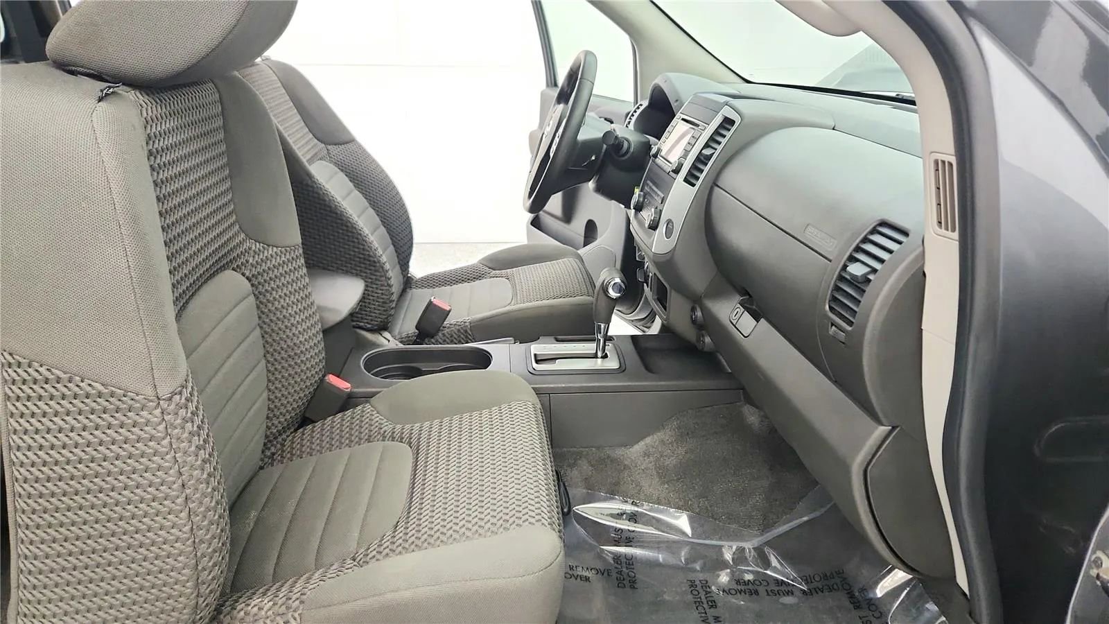 Used 2018 Nissan Frontier SV image 35