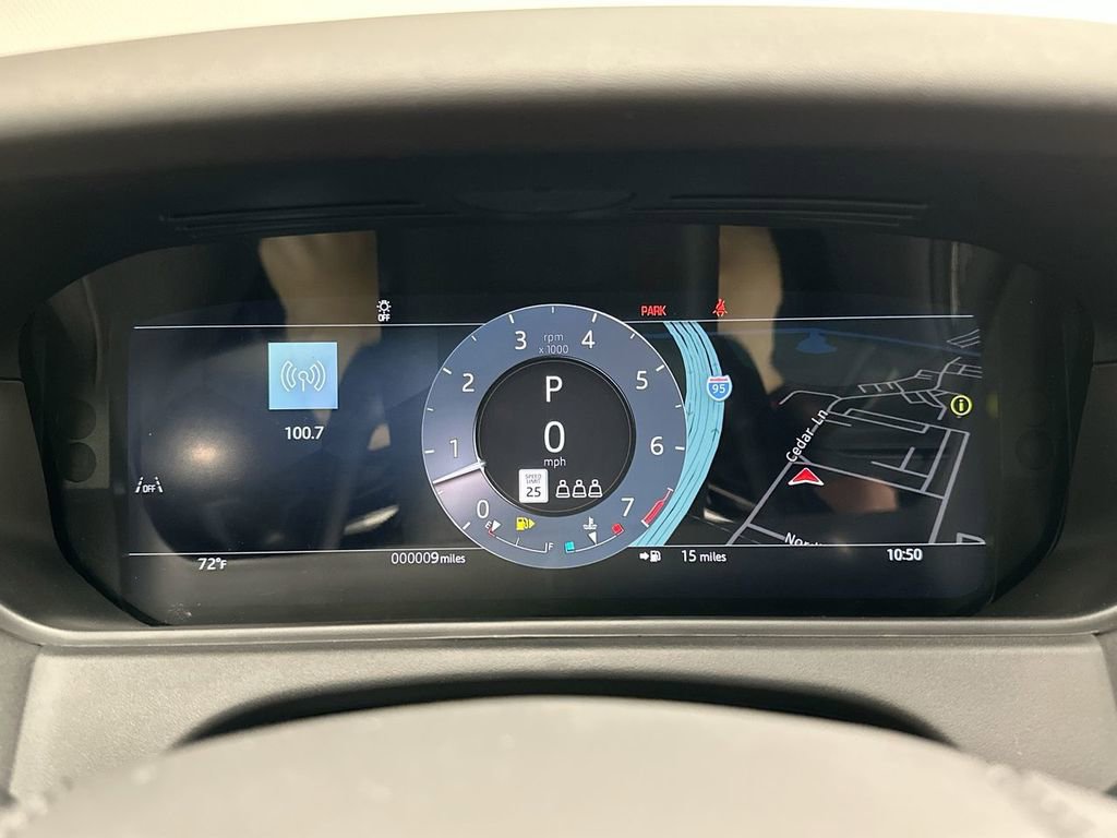 New 2026 Land Rover Range Rover Velar Dynamic SE image 14