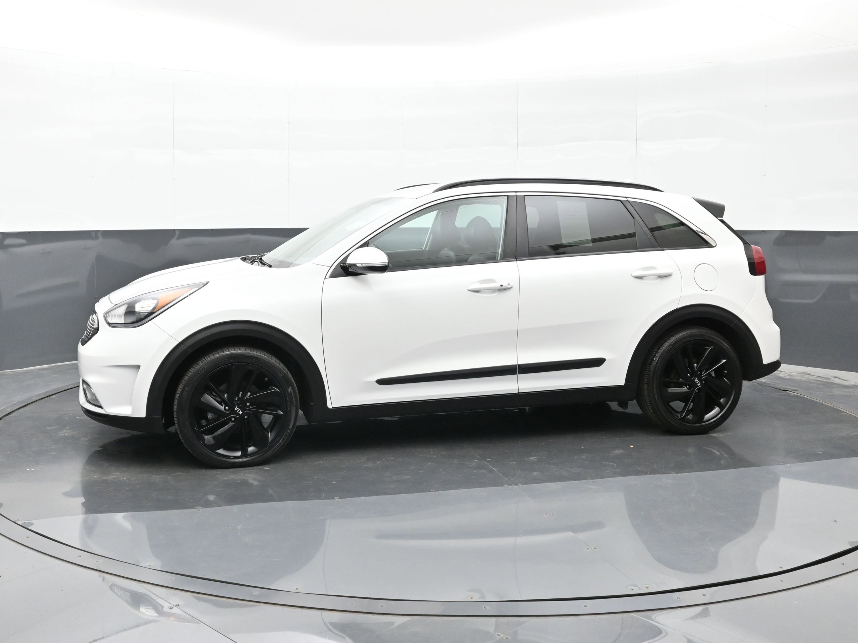 Used 2019 Kia Niro S Touring image 5