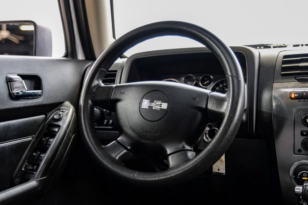 Used 2009 HUMMER H3 AWD/4WD image 24