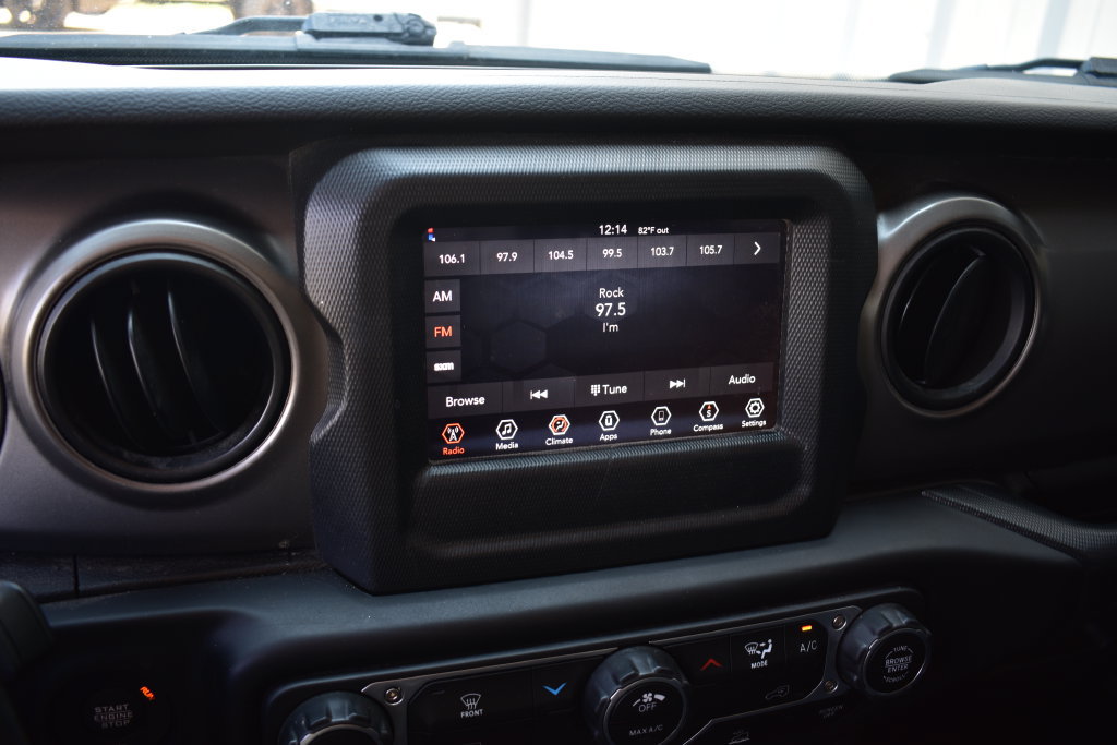 Used 2022 Jeep Wrangler Sport AWD/4WD image 42