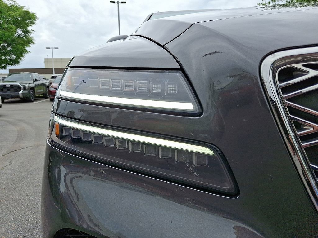 Used 2025 Genesis GV80 2.5T Standard AWD/4WD image 9