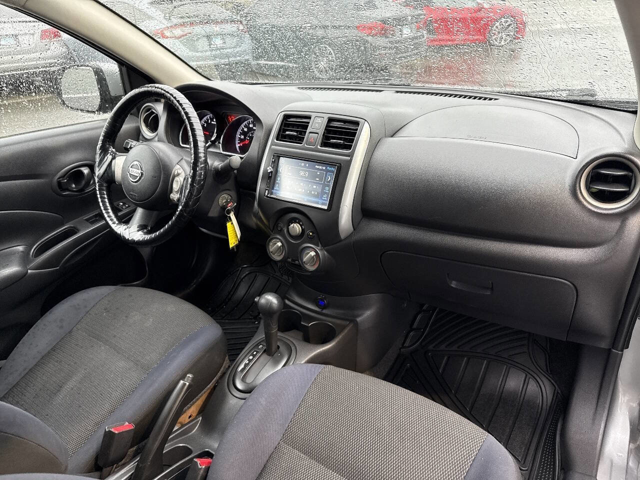 Used 2012 Nissan Versa SV image 19