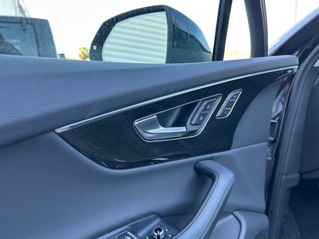 Used 2023 Audi Q7 3.0T Premium Plus w/ Premium Plus Package image 73