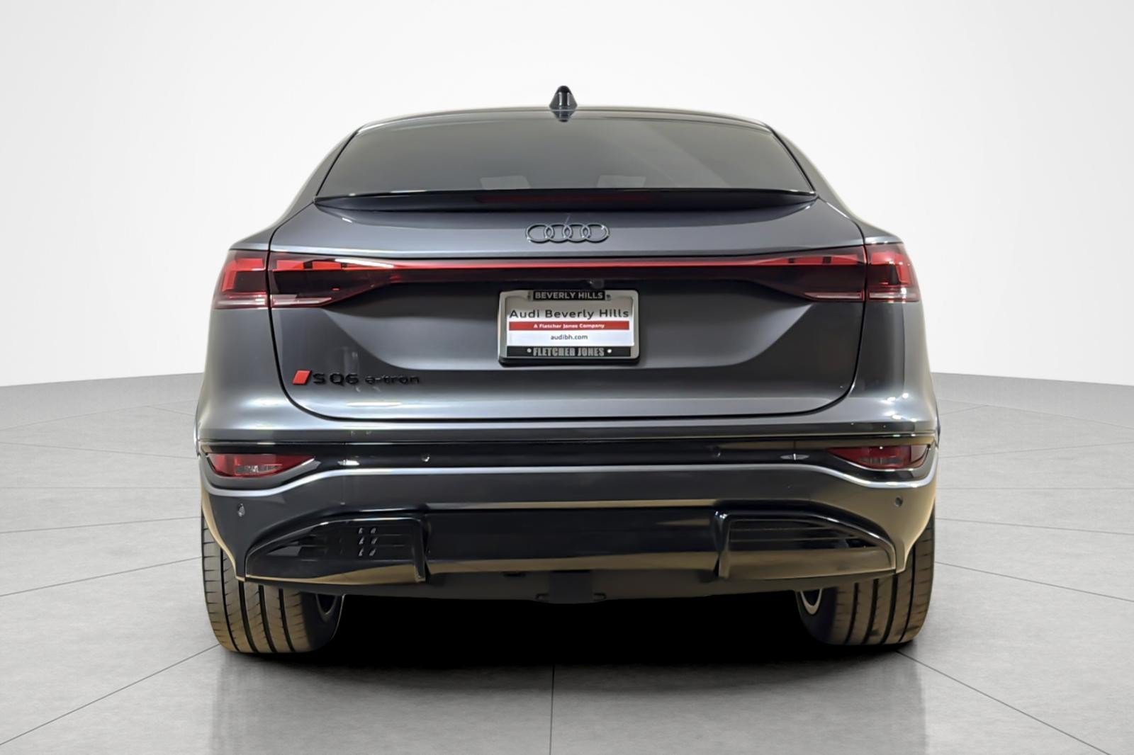 New 2027 Audi SQ6 e-tron Premium Plus AWD/4WD image 5