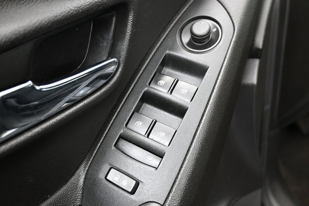 Used 2018 Chevrolet Trax LS FWD image 19