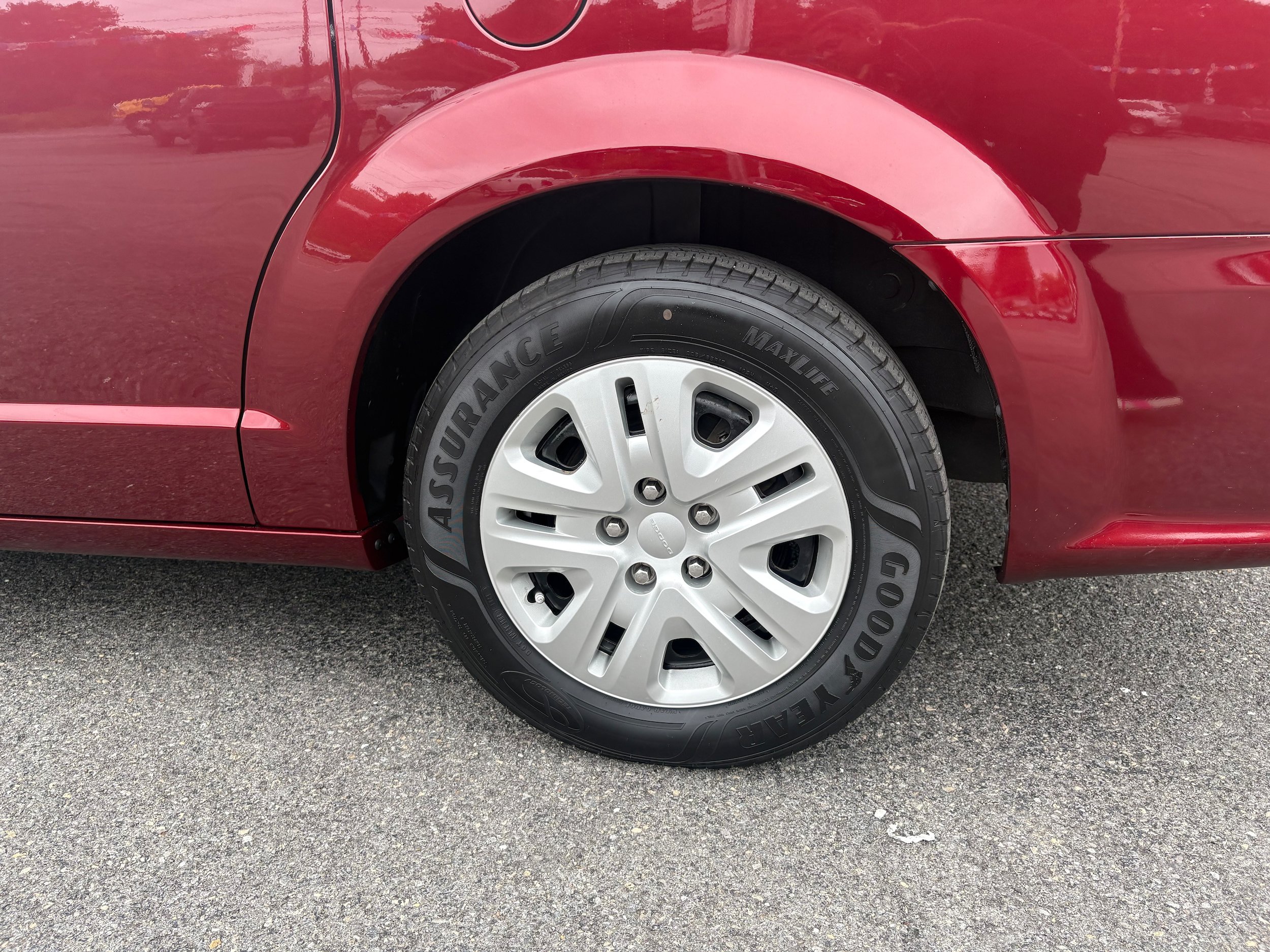 Used 2019 Dodge Grand Caravan SE FWD image 10