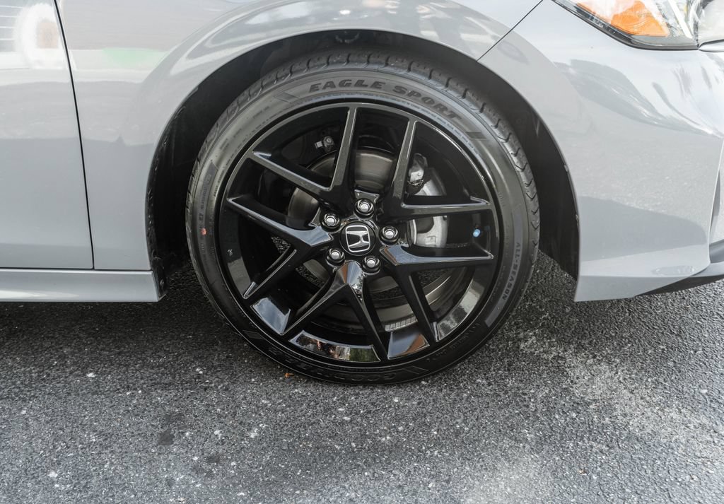 Used 2025 Honda Civic Sport image 4