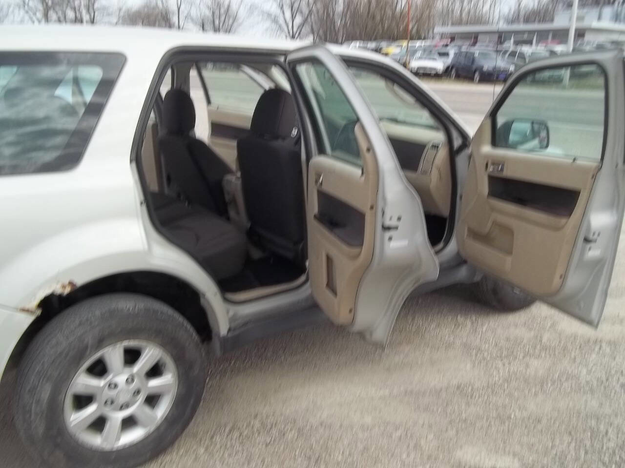 Used 2009 MAZDA Tribute i Sport image 12