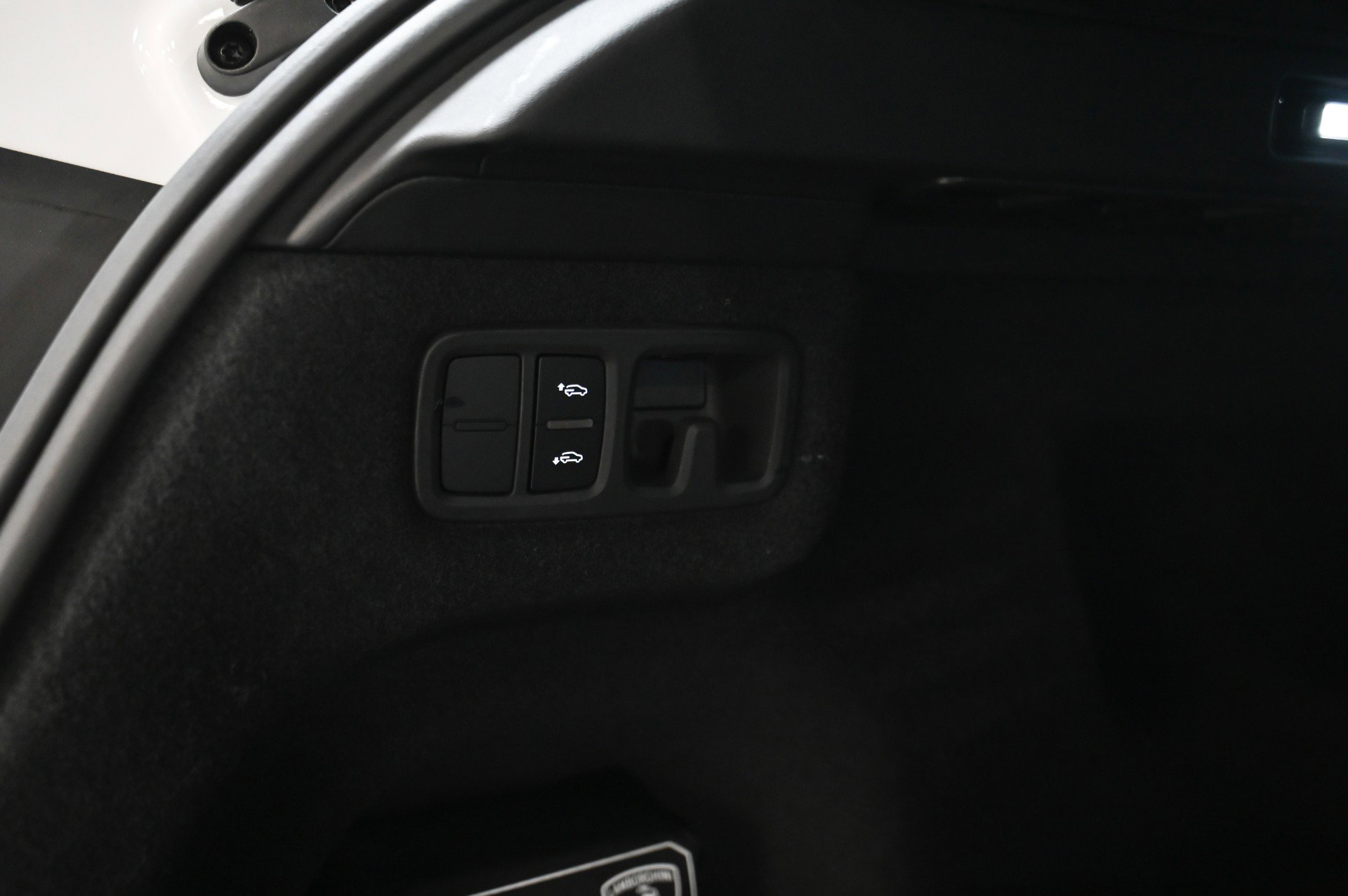 Used 2020 Lamborghini Urus image 64