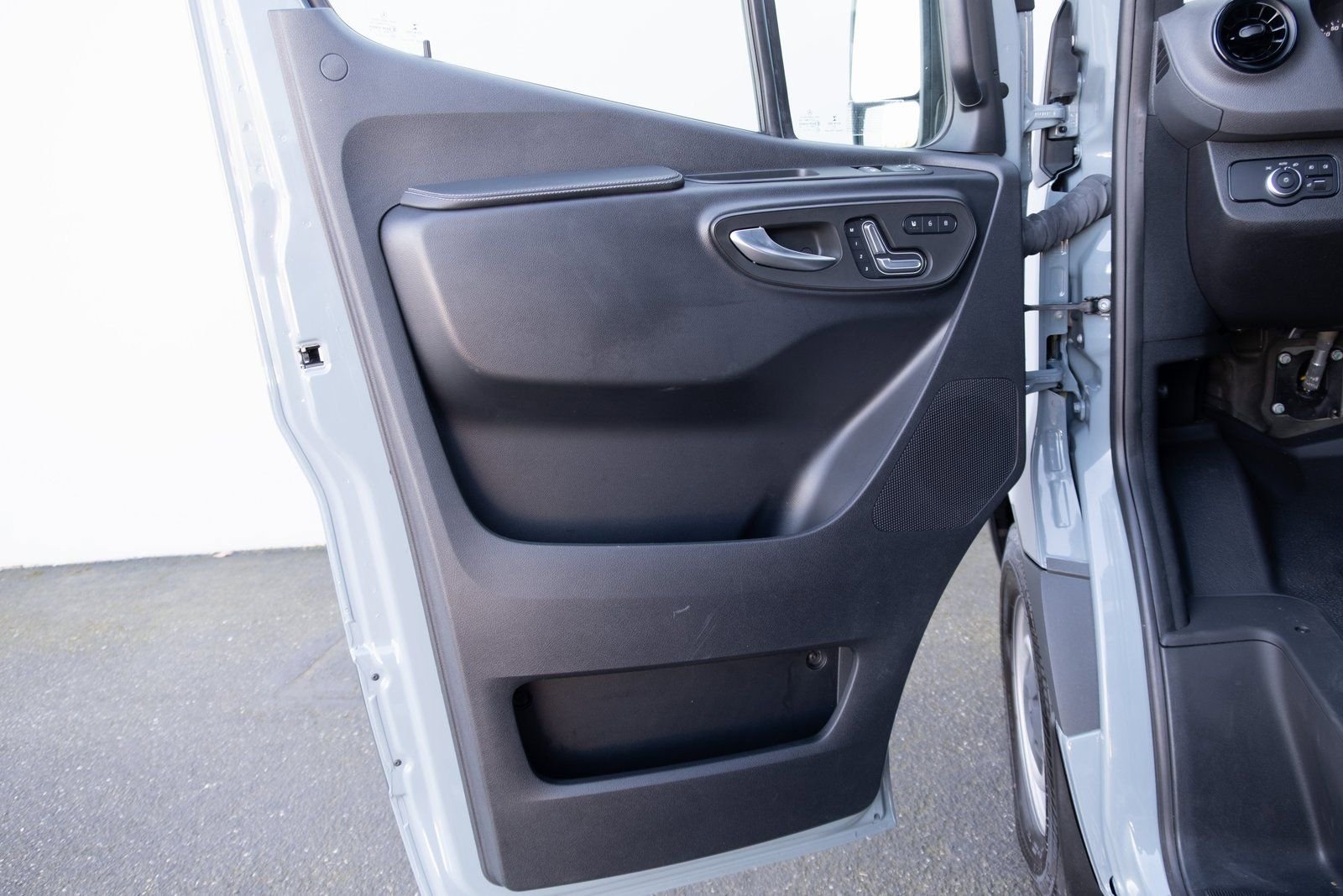 Used 2021 Mercedes-Benz Sprinter 3500 image 10