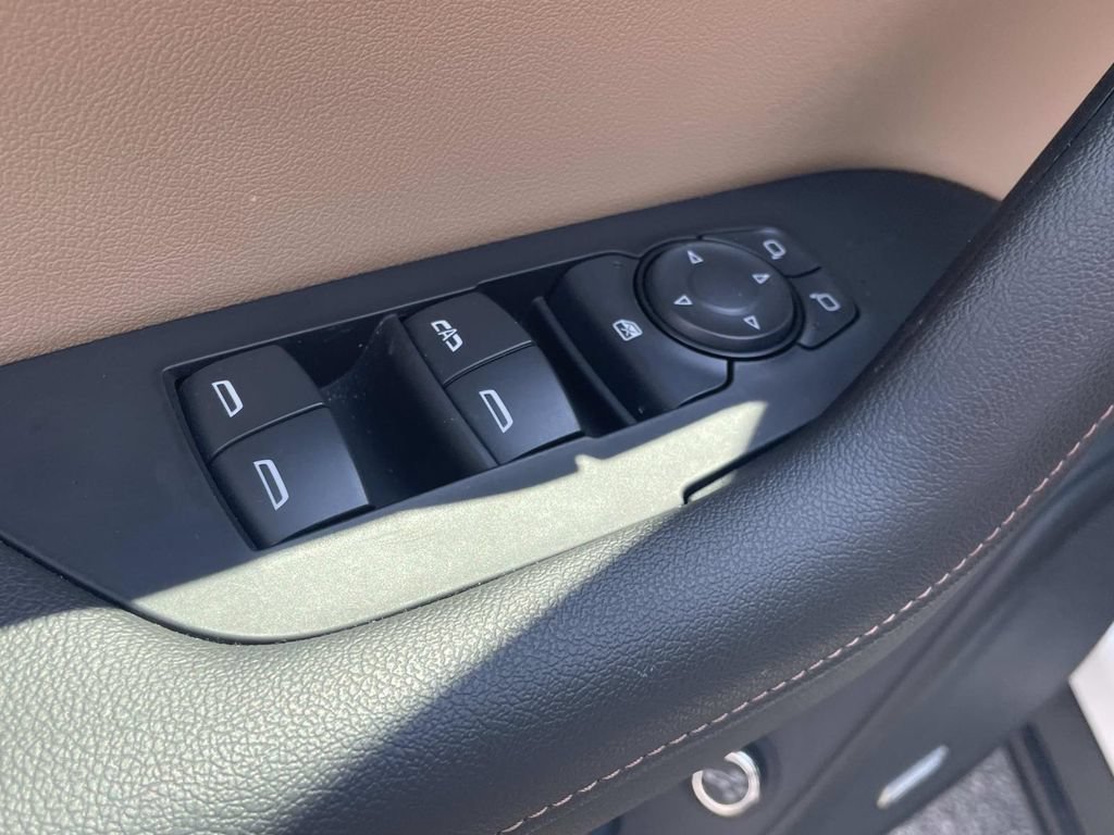 Used 2024 Chevrolet Blazer Premier w/ Driver Confidence II Package FWD image 16