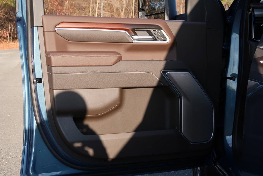 New 2026 GMC Sierra 2500 Denali w/ Denali Reserve Package image 16