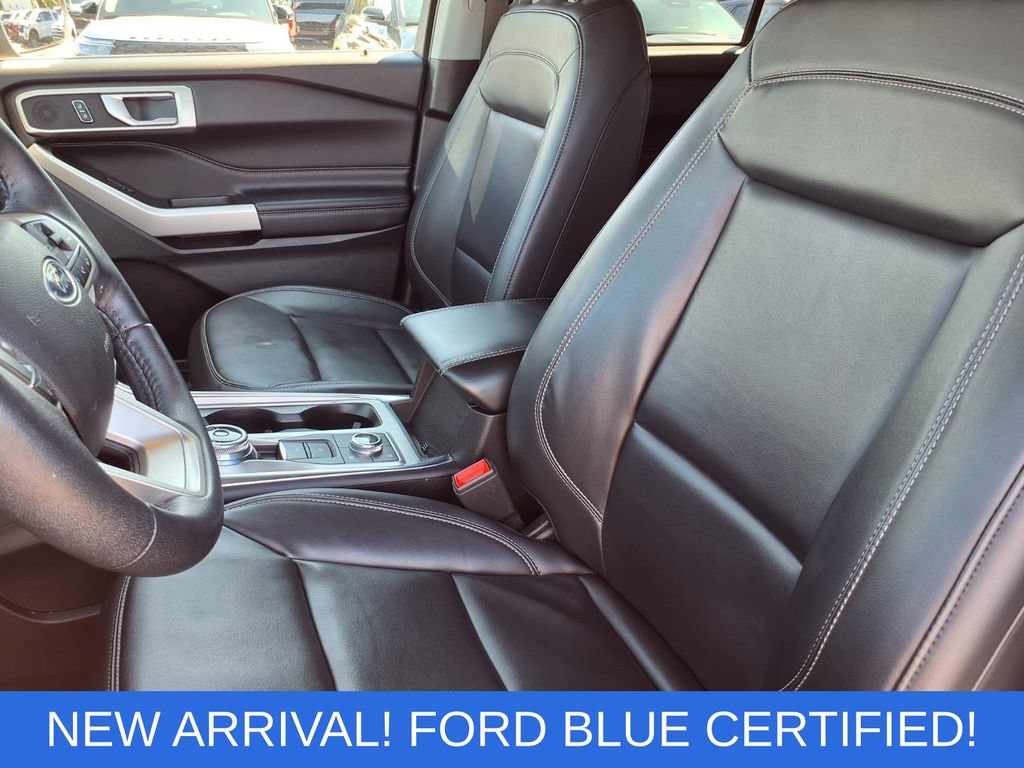 Certified 2023 Ford Explorer XLT w/ Equipment Group 202A AWD/4WD image 3