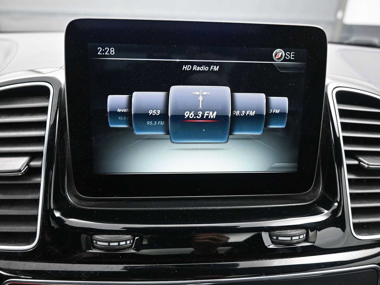 Used 2017 Mercedes-Benz GLS 450 4MATIC image 20