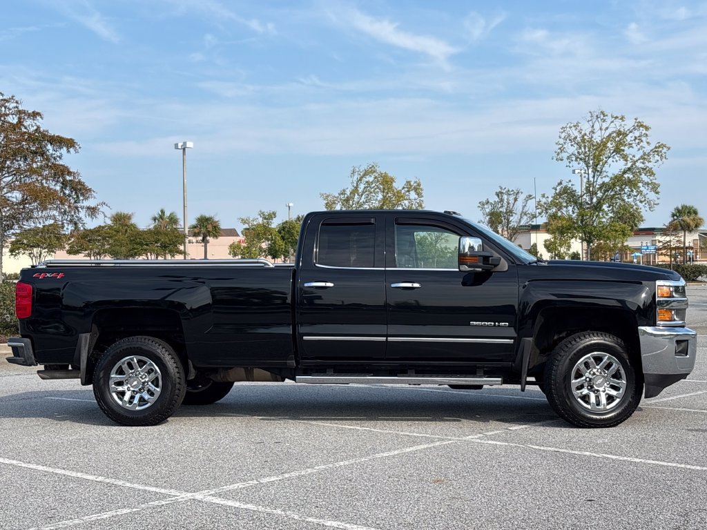 Used 2018 Chevrolet Silverado 3500 LTZ w/ Snow Plow Prep Package AWD/4WD image 19