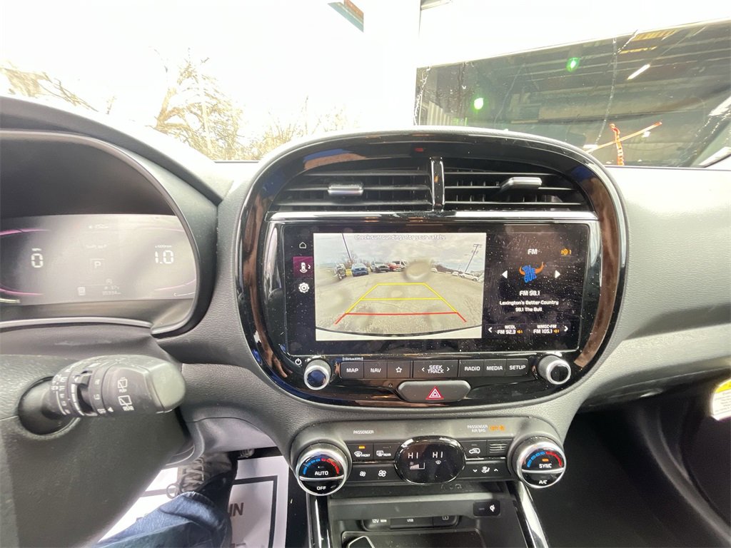 Used 2023 Kia Soul S image 17