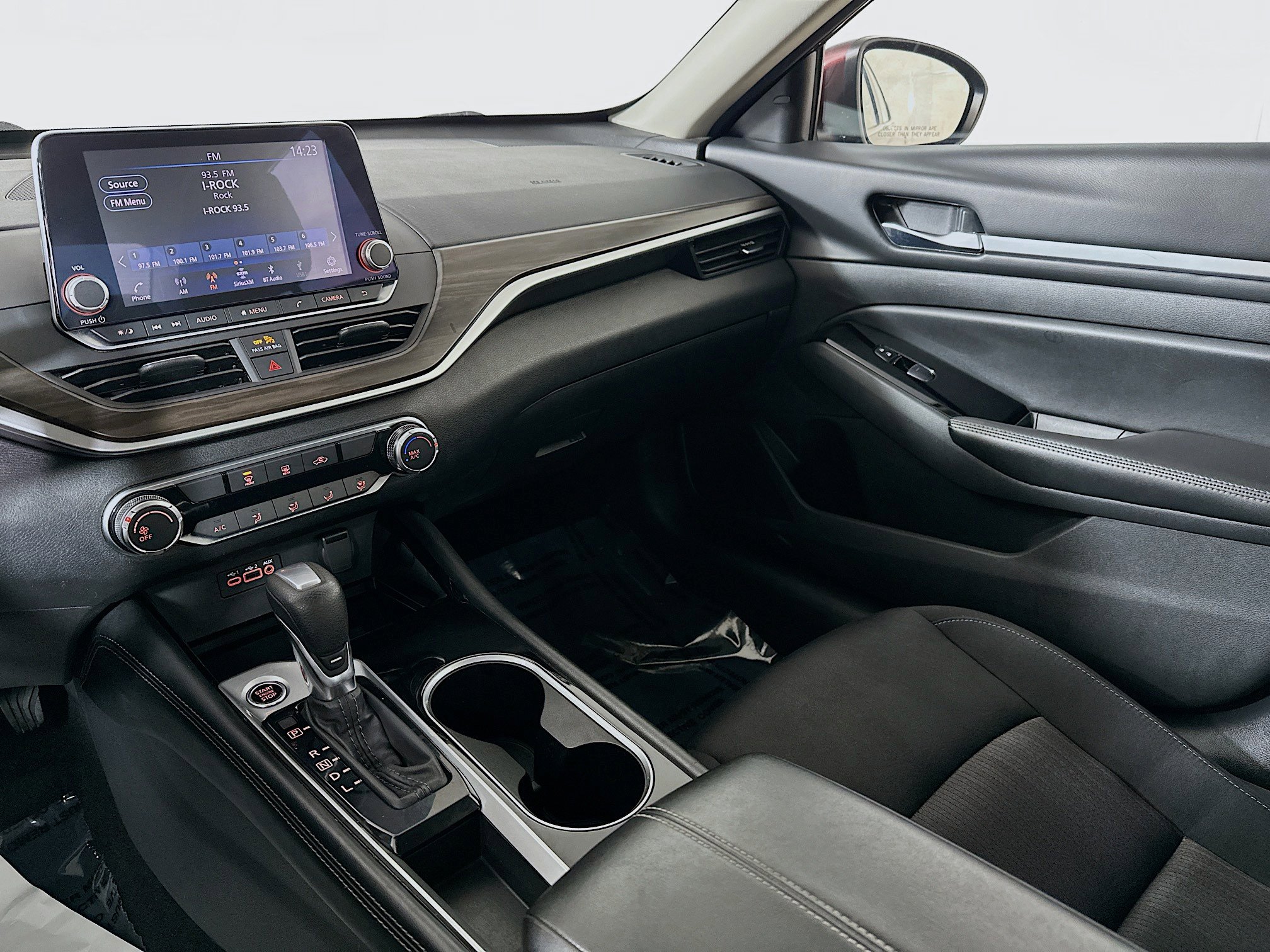 Used 2023 Nissan Altima 2.5 SV image 21