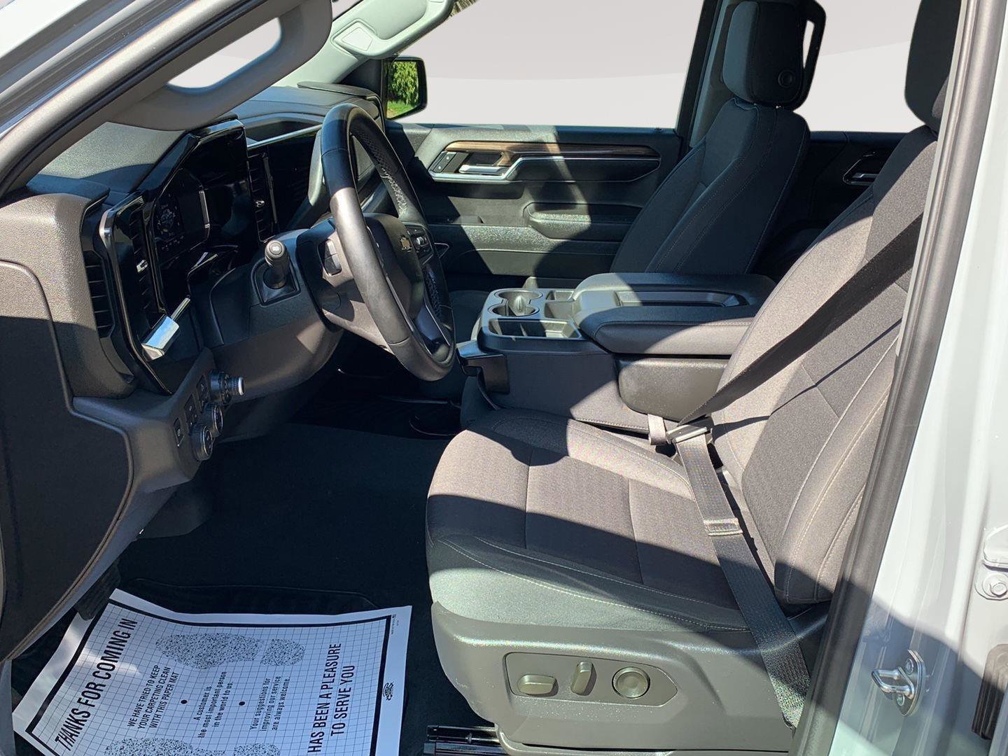 Used 2024 Chevrolet Silverado 1500 LT image 22